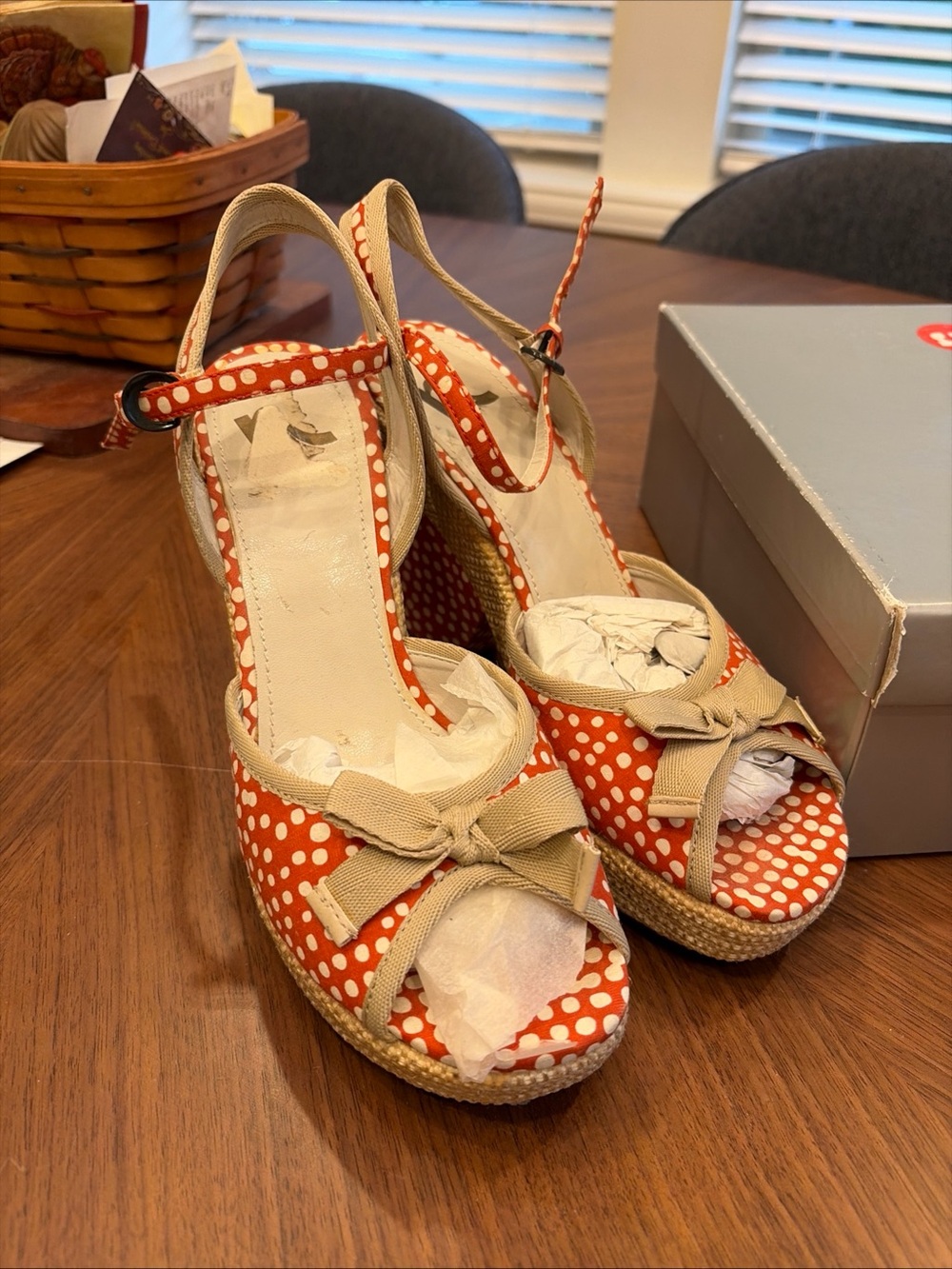 Report Brand Polka Dot Ankle-strap Wedges Women's Size 9 Rockabilly Fun Shoes!!